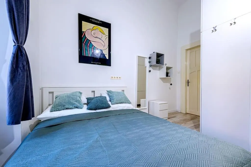 Sunny Apartment On The Buda Side Budapeşte Macaristan